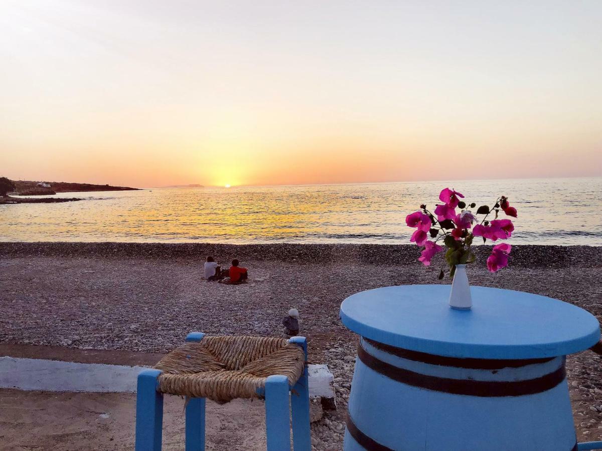 Meltemi Beach Apartments Милатос Екстериор снимка