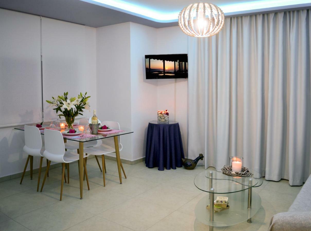 Meltemi Beach Apartments Милатос Екстериор снимка