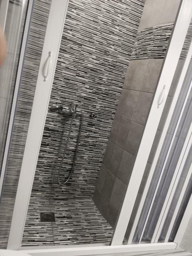 Meltemi Beach Apartments Милатос Екстериор снимка